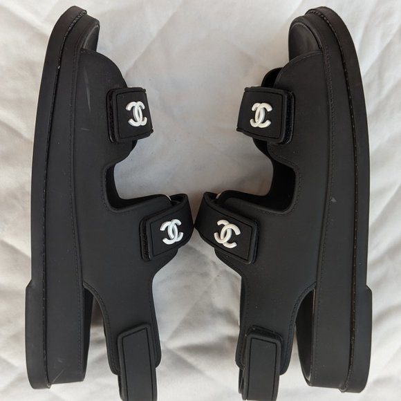 CHANEL - CC Interlocking CC Dad Sandal - Rubber - Black - EU 35 / US 5 - Picture 5 of 13